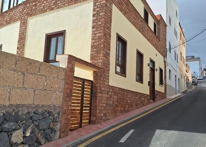 Nisha * 圣米格尔德阿沃纳